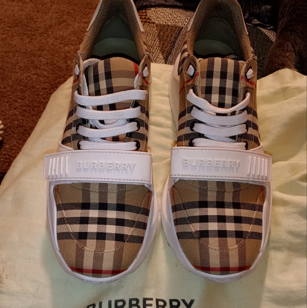 Men's Burberry shoes